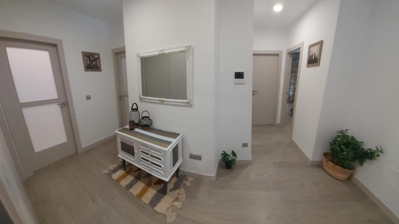 Stone House Rooms Порріньйо Екстер'єр фото