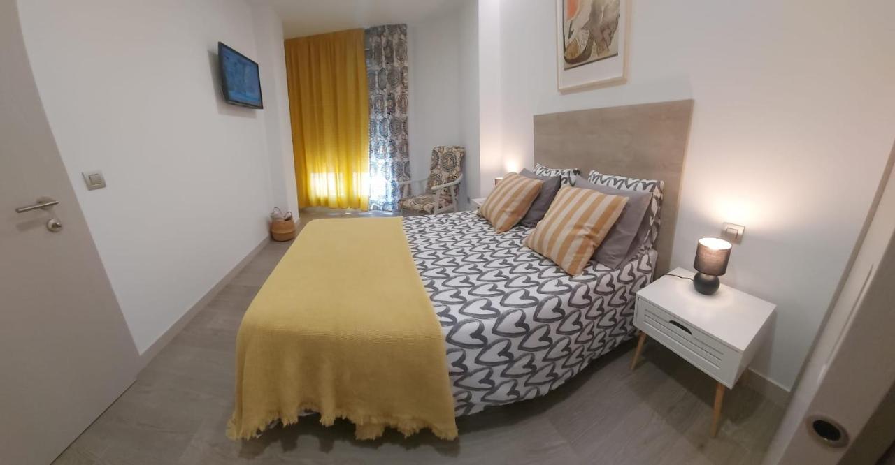 Stone House Rooms Порріньйо Екстер'єр фото